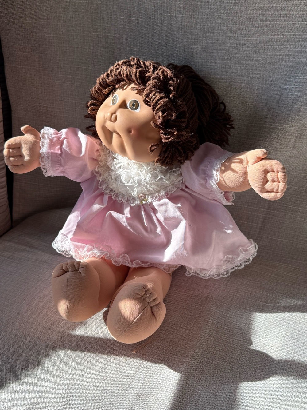 Vtg 1982/84 Cabbage Patch Kids Girl Dark Brown Hair Brown Eyes with Dress - Picture 11 of 16
